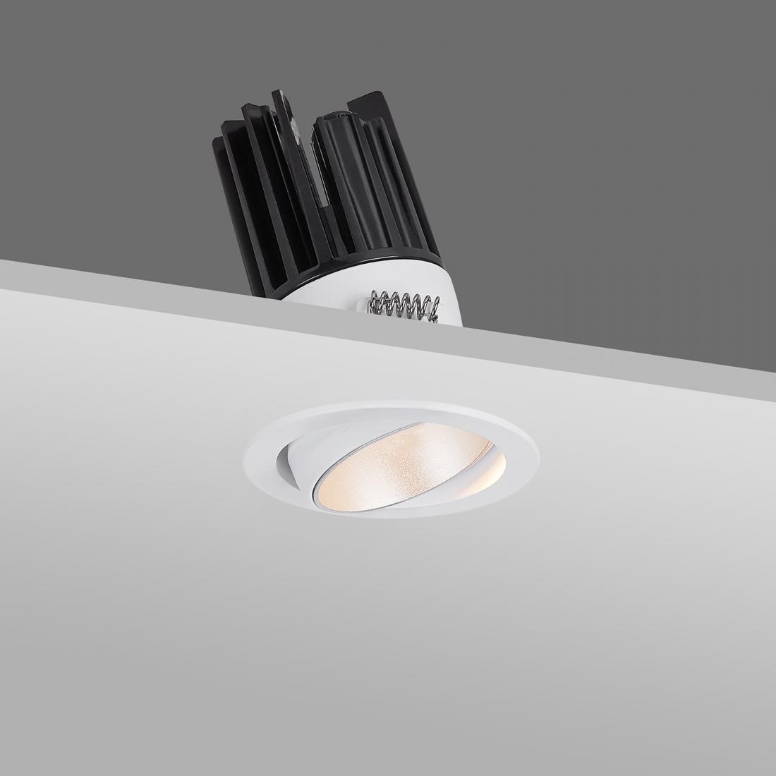 Interior recessed ceiling downlight